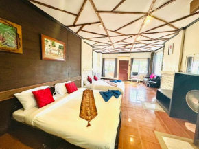Big Family Bungalow Near Swiming Pool